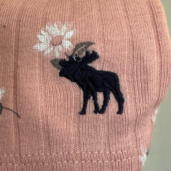 Y2K Abercrombie Kids Dusty Pink Ribbed Tee size 15/16. Fits Women’s XS & S! - Picture 2 of 4